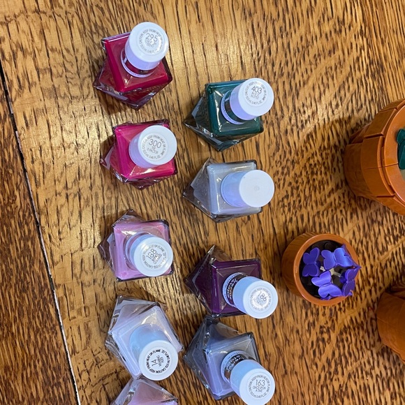 Essie Gel Couture Collection - Picture 2 of 7